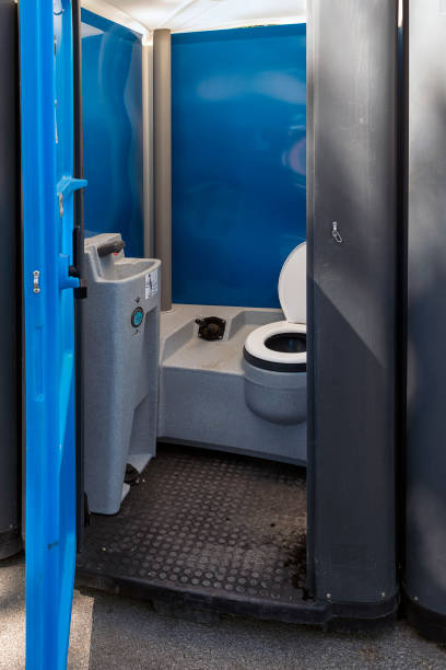 Professional porta potty rental in Pella, IA