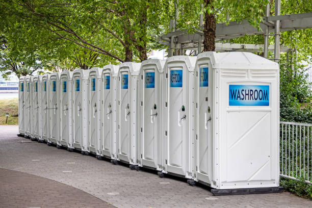 Best Construction site porta potty rental  in Pella, IA