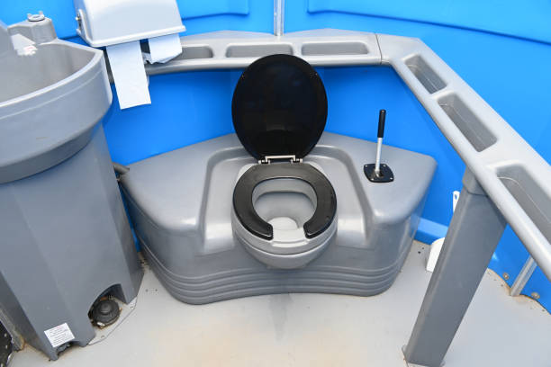 Best Local porta potty services  in Pella, IA