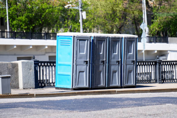 Best Porta potty rental near me  in Pella, IA